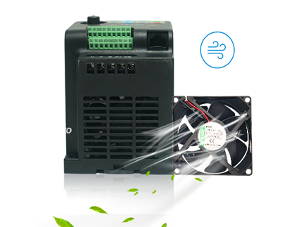 散熱風(fēng)扇 風(fēng)力強(qiáng)勁